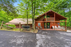 Spacious and Relaxing 3BR Hot Tub Pool Table FREE Attraction Tickets